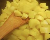 Sült oldalas párolt savanyúkáposztával, hagymás, tört krumplival recept fázis 3 fotója
