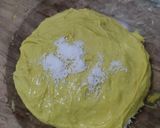 Foto langkah ke 4 dari resep Kunyit Chia Seed Sourdough Bread.