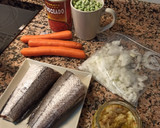 Foto del paso 1 de la receta: Colas de merluza en salsa jardinera