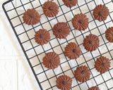 Foto langkah ke 6 dari resep Semprit Coklat Putih Telur.