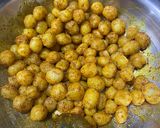 A picture of step 3 of Rai wala Aloo Achaar.