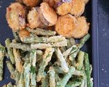 Foto langkah ke 2 dari resep Terong dan kacang siram cabe garam.