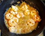 Foto del paso 3 de la receta: Tagliatelli de espinaca con salsa de langostinos. 🍤🍤🍜