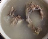 Foto langkah ke 2 dari resep Bubur kaldu ayam.