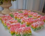 Foto langkah ke 9 dari resep Lapis Singkong Pelangi.