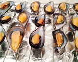 Foto del paso 3 de la receta Mejillones con alioli gratinado