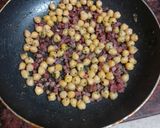Foto del paso 5 de la receta: Crema de zanahorias, calabaza y batata con garbanzos refritos con jamón serrano