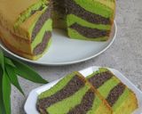 Foto langkah ke 11 dari resep Chiffon Cake Pandan-Ketan Hitam.