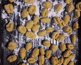 Foto del paso 2 de la receta: Ñoquis de queso y zapallo