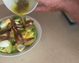 Foto del paso 4 de la receta: Ensalada de aguacate, tomate, pepino y anchoas