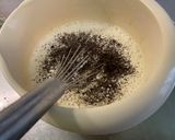 Une image de l'étape 9 de Far aux raisins secs et vanille.