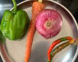 लेफ्ट ओव्हर व्हेजी राइस (Left Over Veggie Rice Recipe In Marathi) रेसिपी स्टेप 1 फोटो 