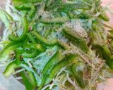 A picture of step 4 of Maggi Noodles Bhel.