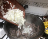 Foto del paso 2 de la receta: Ternera estofada con patatas al estilo de mi madre