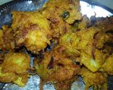 A picture of step 3 of Noodles pakora.