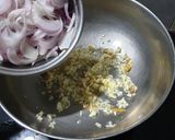 A picture of step 4 of Chinese Bhel.