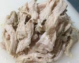 รูปขั้นตอนการทำที่ 2 ของ ผัดซูกินี่อกไก่ฉีก คีโต