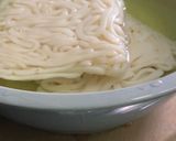 Gambar langkah 1 resipi Yaki Udon (Stir Fry Udon).