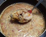 Foto langkah ke 3 dari resep Hühner Gulasch mit Oliven (Kari ayam versi Eropa dengan buah zaitun).