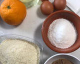 Foto del paso 1 de la receta: Bizcocho de harina de almendras, coco🥥, naranja 🍊 y chocolate, keto, sin azúcar