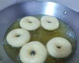 A picture of step 4 of Donut Kentang (Potato donuts).
