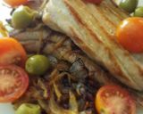 Foto del paso 3 de la receta: Ventresca de atún encebollado con mostaza