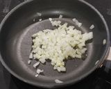 Foto del paso 1 de la receta: Merluza al horno con salsa de espinacas