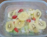 Foto langkah ke 1 dari resep Simple fruit salad.