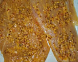 Foto del paso 2 de la receta: Anguriñas y Pechuga de pollo con mix de mostazas