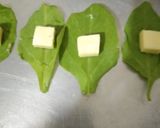 A picture of step 3 of Palak cheese pakoda.