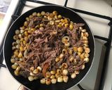Foto del paso 2 de la receta: Taco 🌮 de huevos con marzorca, carne mechada, queso de almendras, pesto y tomates cherry