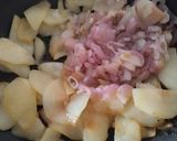 Foto del paso 3 de la receta: Sándwich de berenjena🍆con pera y queso🧀🍯🧅🍐