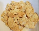 A picture of step 5 of Masala puri chat.