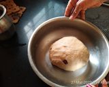 A picture of step 2 of Hot Cross Buns.