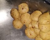 A picture of step 1 of Mixed Herbs Puri.