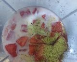 A picture of step 2 of Watermelon sharbat.