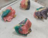 Foto langkah ke 9 dari resep Kue Kering Sagu Keju Rainbow.