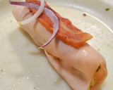 Foto del paso 5 de la receta: Rollitos de pollo con aguacate y bacon
