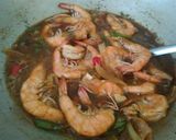 Foto langkah ke 3 dari resep Udang mentega saos inggris.