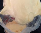 A picture of step 3 of Mango trifle.