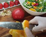 Foto del paso 3 de la receta: Ensalada de verano con canónigos y aderezo de frutas