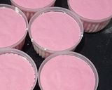 Foto langkah ke 2 dari resep Bolu kukus merah putih.