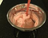 A picture of step 3 of White Chocolate Peppermint Cream Tarts.