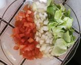 Foto del paso 1 de la receta: Ensalada tricolor con atún y omelette de puerro
