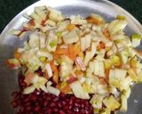 A picture of step 2 of Fruit salad cake.