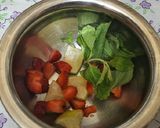 A picture of step 2 of Fresh strawberry and strawberry crushed mojito.