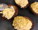 A picture of step 7 of Baked cheese corn potato.