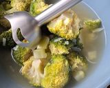 Une image de l'étape 3 de Soupe de brocolis aux amandes.