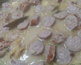 Foto del paso 3 de la receta: Salchichas con patatas a la cerveza