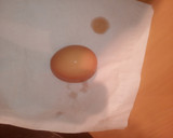 Foto del paso 1 de la receta: Truco pelar huevo fácil
